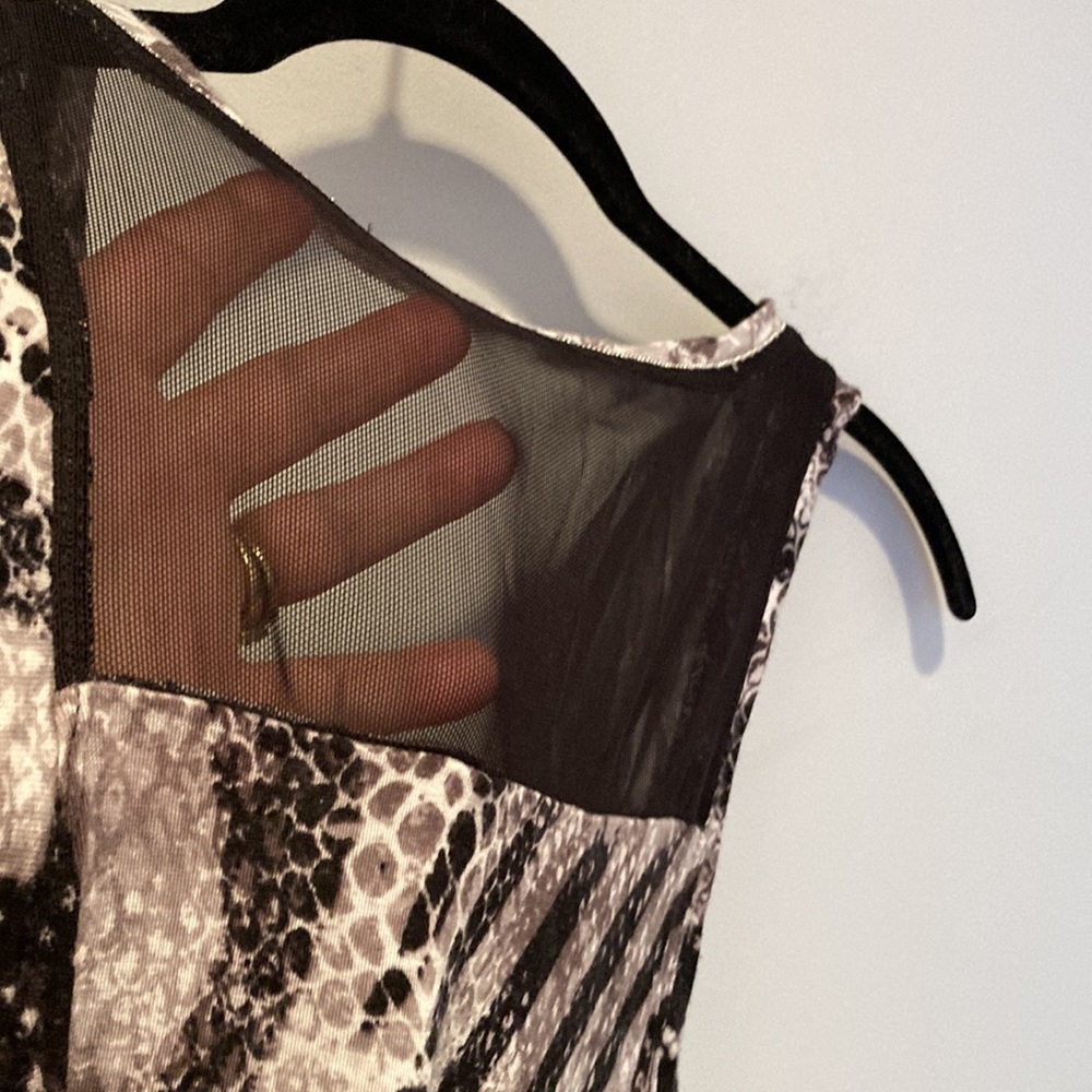 Jennifer Lopez sleeveless